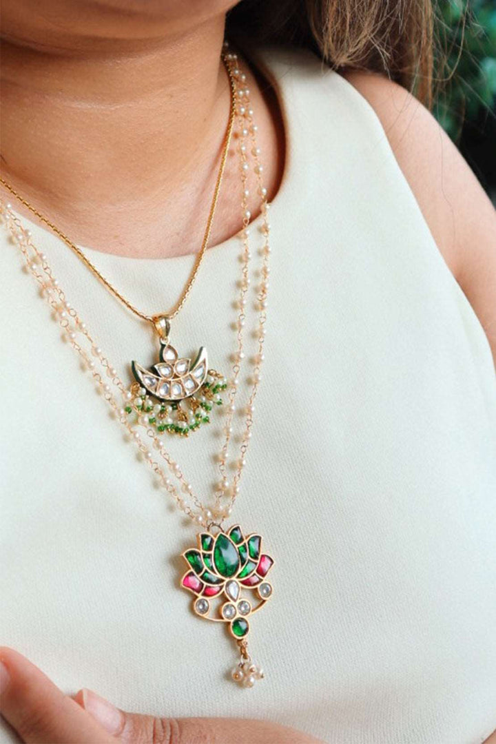 Chand Tara Necklace