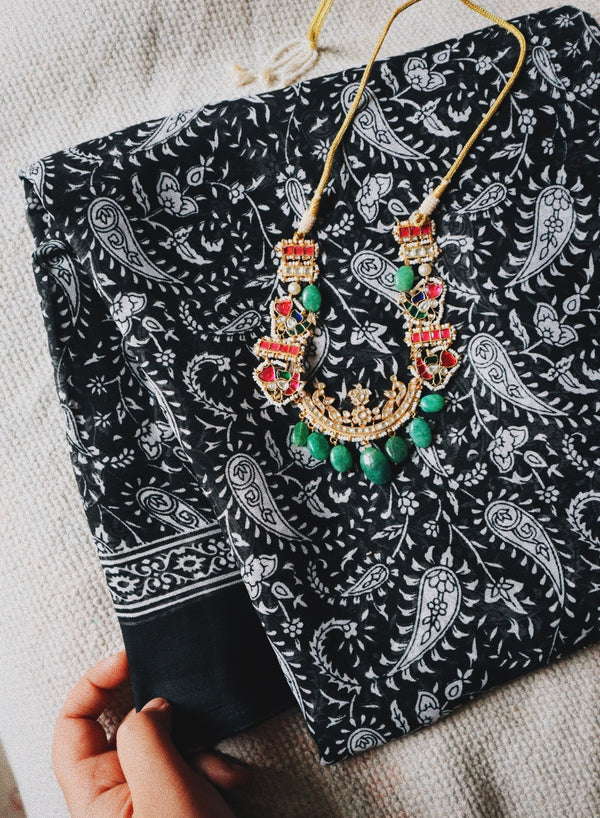 Monochrome Chiffon Sari (Paisley Pattern)