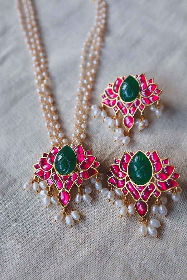 Roohi Set (necklace and earrings)